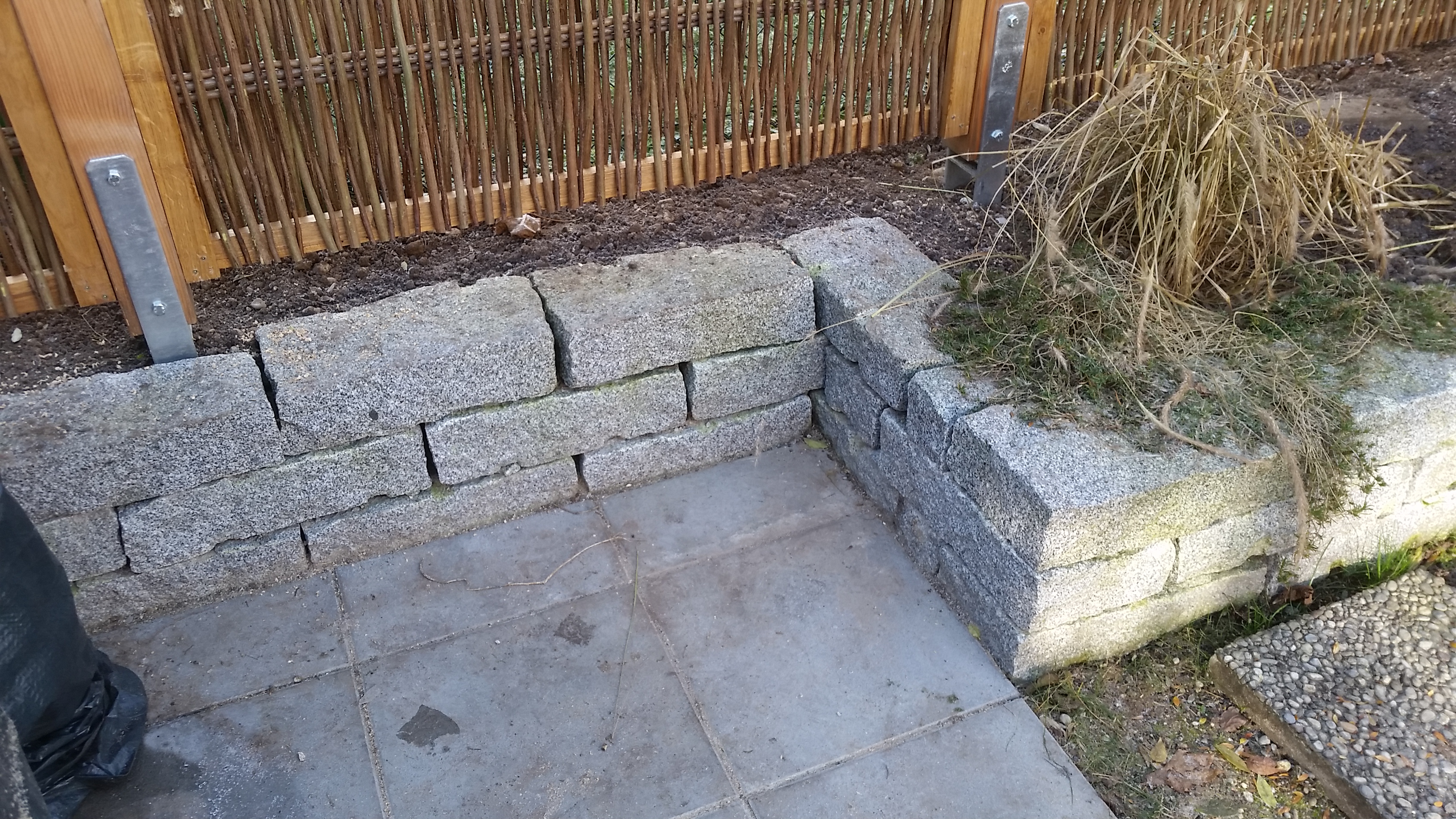 Trockensteinmauer